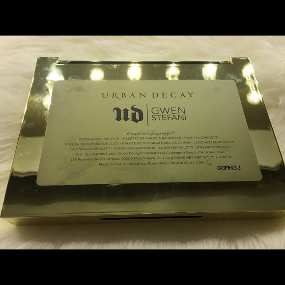 Urban Decay Gwen Stefani eyeshadow - Picture 4 of 4